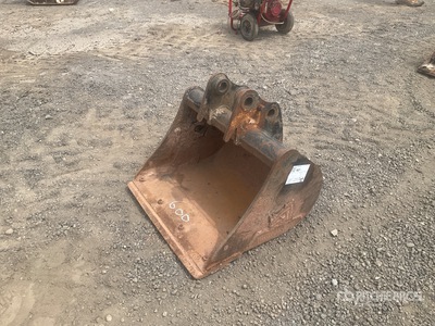Rhinox 600 mm Digging Excavator Bucket