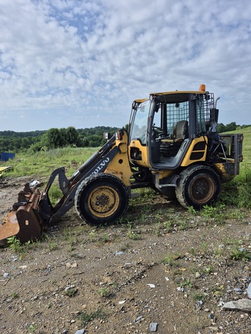 2012 Volvo L25F-P Wheel Loader