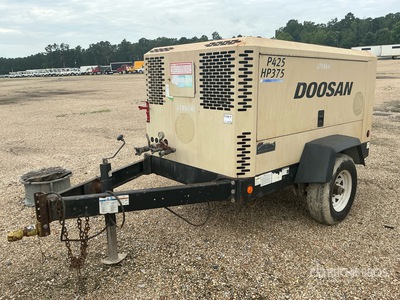 2015 Doosan P425/HP375WCU-T4I 375 cfm Mobile Luftkompressor