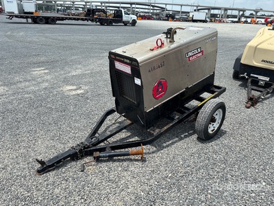 2019 Lincoln 400 A Mobile Multi-Process Engine Driven Welder