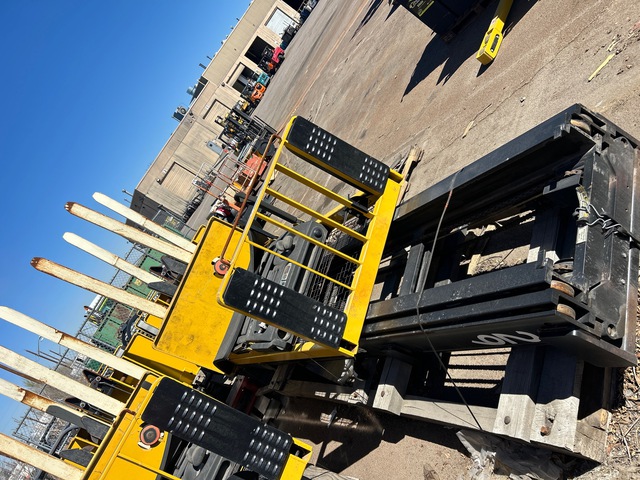 2020 Yale OS030BF Electric Forklift