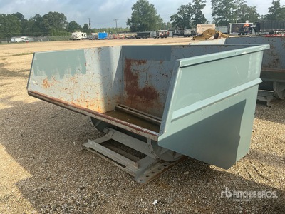 5 ft 6 in Self-Dumping Hopper
