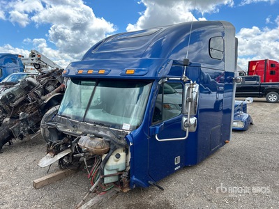 Freightliner Columbia 12 ft 10 in Bunk And Cab الكابينة - Fits Freightliner