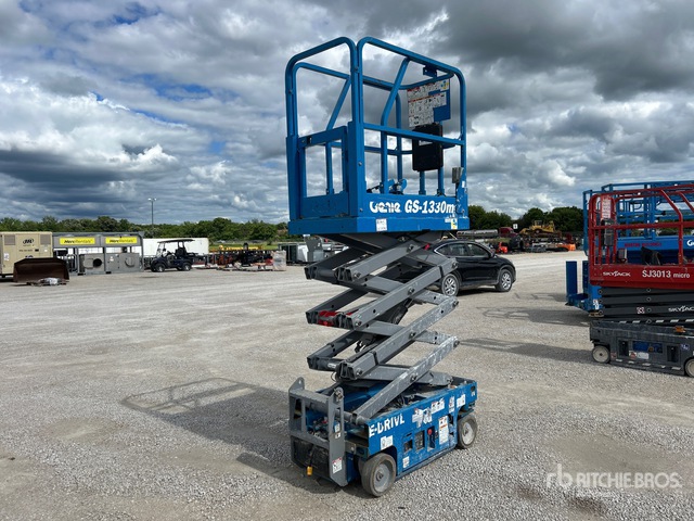 2020 Genie GS-1330m Electric Scissor Lift