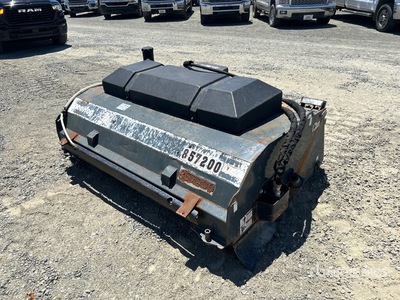 RoadHog PUB72 72 in Skid Steer Broom