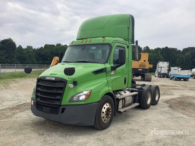 2020 Freightliner Cascadia 116 6x4 T/A Day Cab Truck Tractor