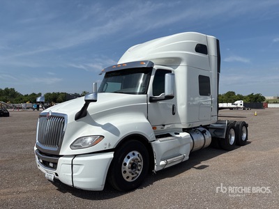 2021 International LT625 6x4 Tracteur routier couchette