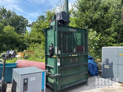 2002 Mcclain E11 Electric Cardboard Compactor