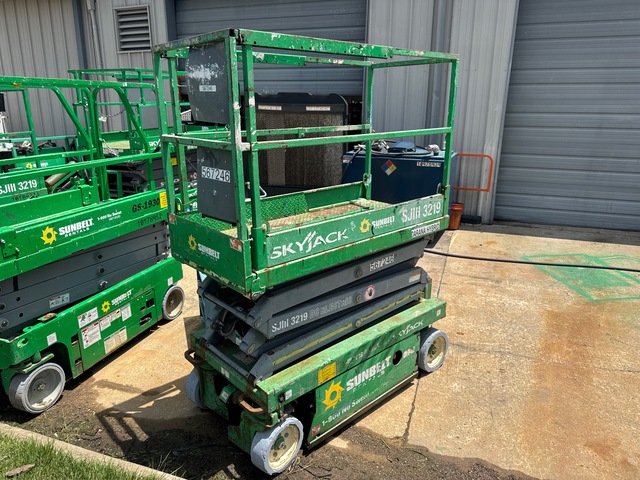 2013 Skyjack SJIII-3219 Electric Scissor Lift