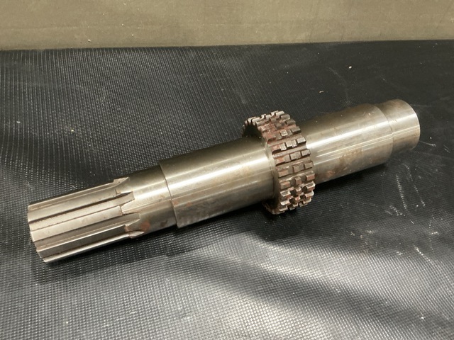 (8) Oshkosh 1704350 Shouldered Shafts