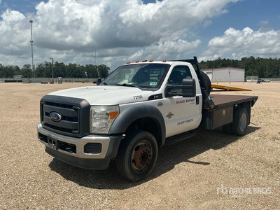 2016 Ford F-550 4x2 Service Truck