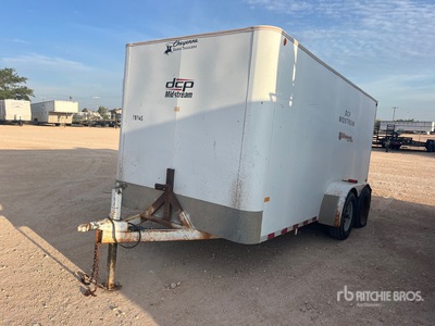 2014 14 ft T/A Enclosed Trailer