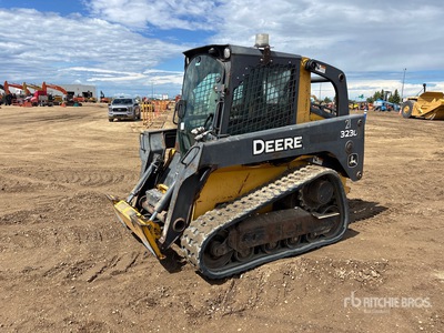 2011 John Deere 323D Two-Speed Oruga cargadora compacta