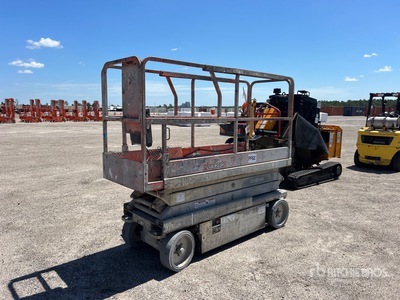 2012 JLG 2032E2 Electric Scissor Lift