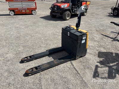 2005 Electric Pallet Jack
