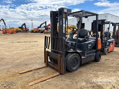 Doosan G30P-5 5300 lb Cushion Tire Forklift (Inoperable)