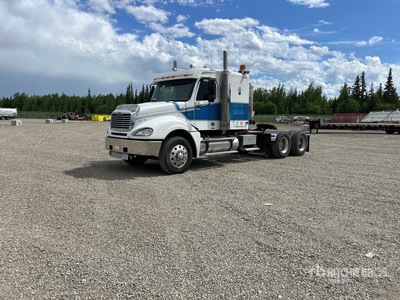 2004 Freightliner Columbia 112 6x4 T/A Sleeper Truck Tractor