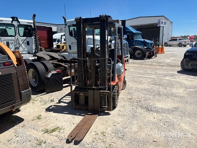 2006 Toyota 7FGCU25 4800 lb Forklift (Inoperable)