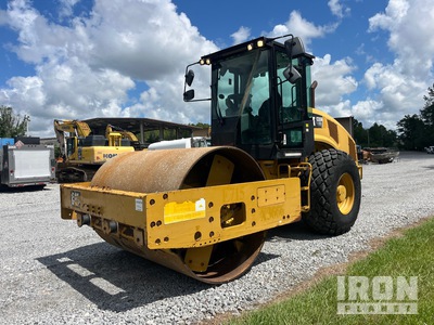 2014 Cat CS56B Smooth Drum Compactor