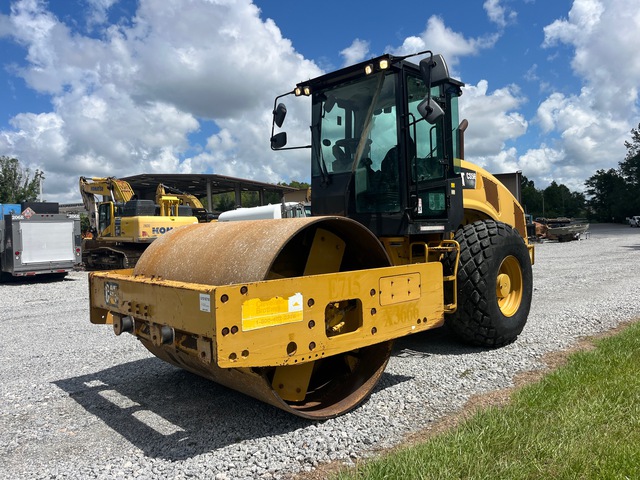 2014 Cat CS56B Smooth Drum Compactor 2014 Cat CS56B Smooth Drum Compactor