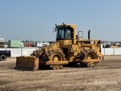 1991 Cat 825C Soil Compactor