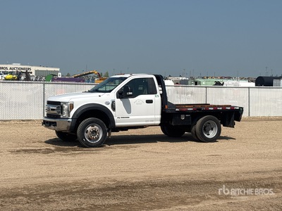 2019 Ford F-550 XLT 4x4 Camion à Plateau