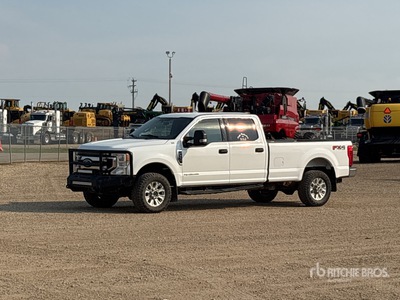 2022 Ford F-350 XLT 4x4 Crew Cab Pick Up