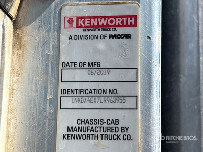 2020 Kenworth T800 8x6 Heavy Haul Tri/A Sleeper Truck Tractor