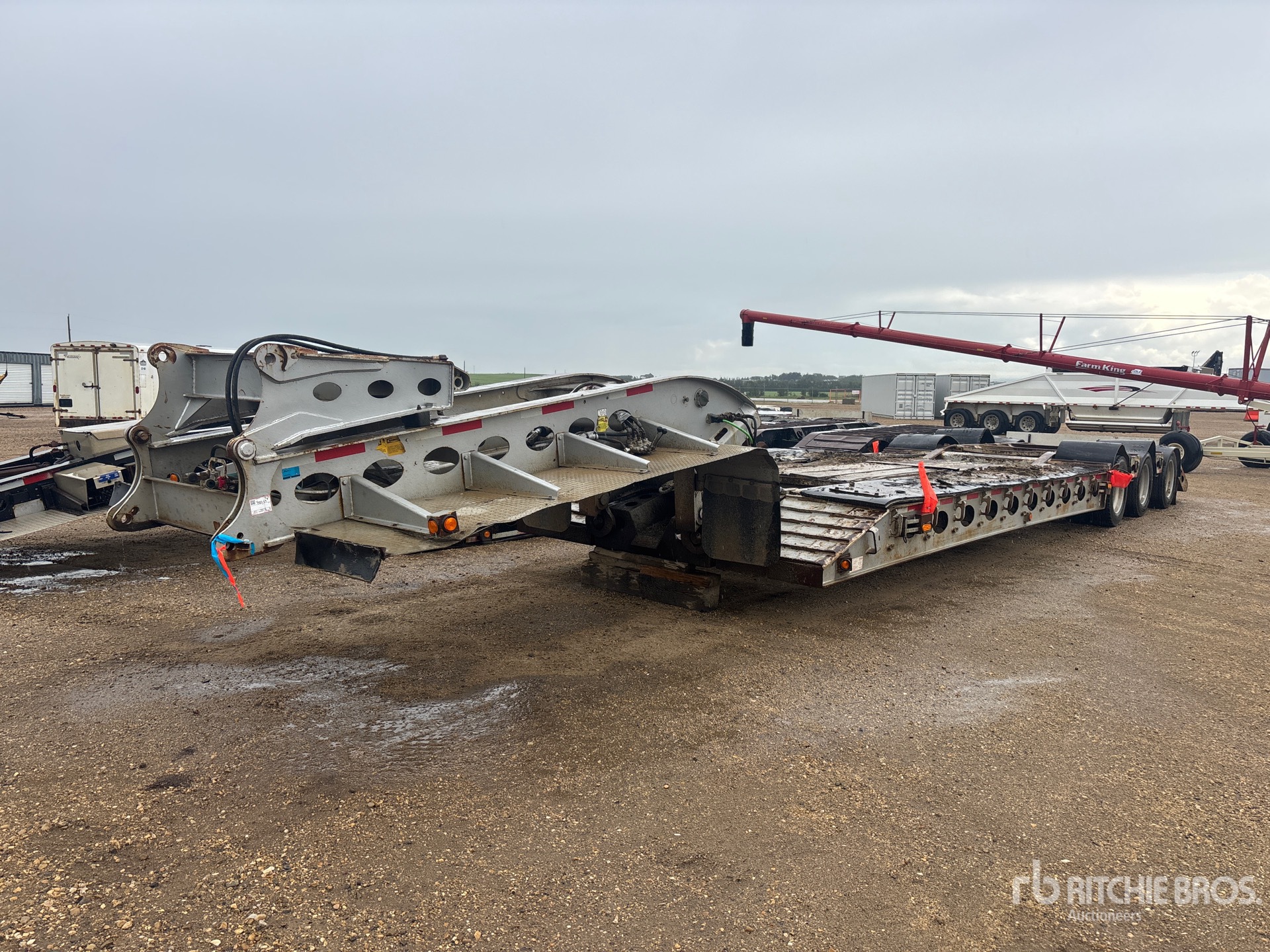 2006 Peerless LB60 Tri/A Removable Gooseneck Lowboy Trailer