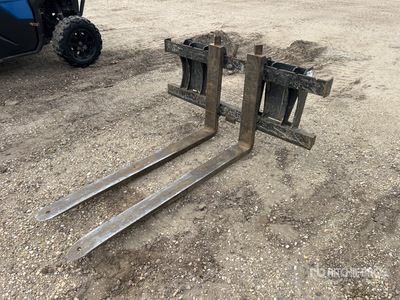 John Deere 60 in Q/C Wheel Loader Forks - Fits John Deere 244