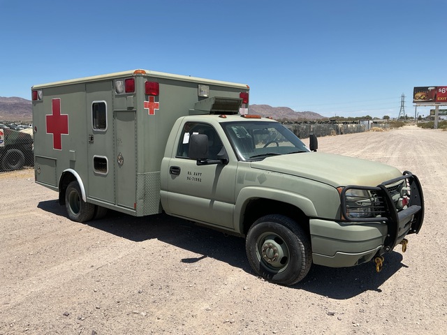 2005 Chevrolet Silverado 3500 4x4 Ambulance 2005 Chevrolet Silverado 3500 4x4 Ambulance