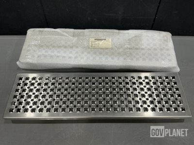 (14) Independant Rough Terrain Center A256270100 Metallic Non-Skid Treads