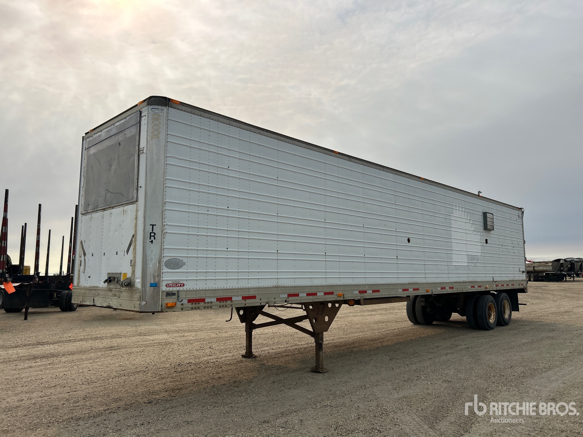 1990 Utility 53 ft Tool Crib / Power Van