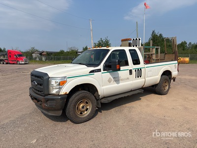 2014 Ford F-350 4x4 Extended Cab Pickup
