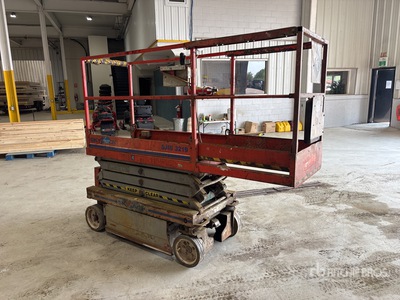 2011 Skyjack SJ3219 Electric منصة رفع متحركة