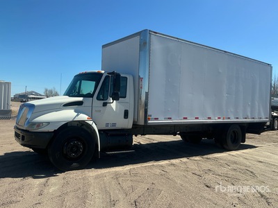 2003 International 4300 4x2 Van Truck