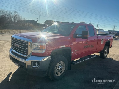 2015 GMC Sierra 2500 4x4 Crew Cab بيك اب