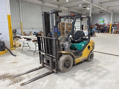 2006 Komatsu FG25T-16 3750 lb Cushion Tire Forklift