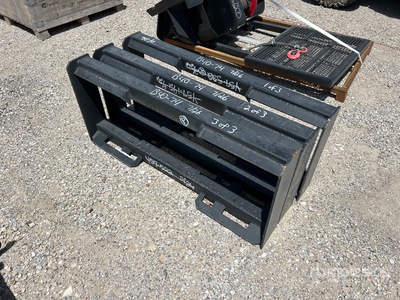 Quantity of (3) Piastra attacco accessori per mini pala