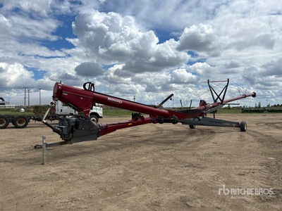 Farm King 1395 13 in x 95 ft Telescopic Swing Grain Auger