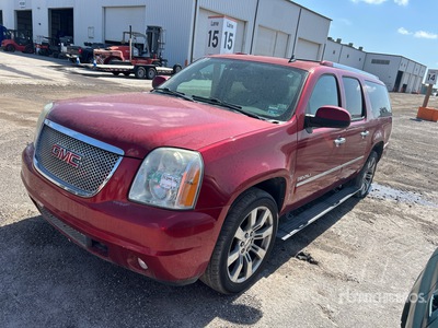 2013 GMC Yukon Denali 4WD SUV