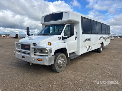 2007 GMC C5500 4x2 30-Seat Transit Autobús