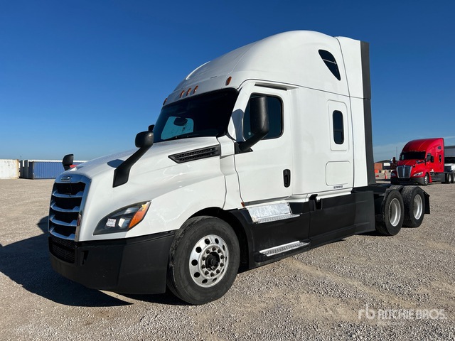 2022 Freightliner Cascadia 126 6x4 T/A Sleeper Truck Tractor