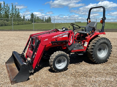 Massey Ferguson 1532 4WD Tractor