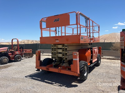 2013 JLG RT4394 4x4 Diesel Elevador de tijera