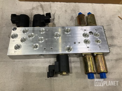 (6) Service Motor 85828015 Manifold Valve Assemblies