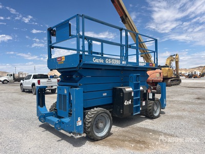 2014 Genie GS-5390RT 4x4 Dual Fuel Scissor Lift