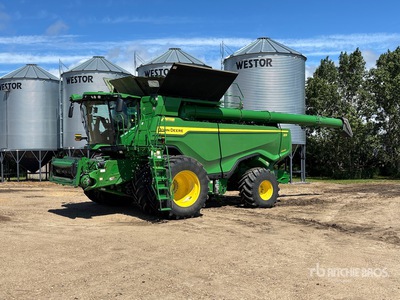 2024 John Deere X9 1000 Combine Harvester