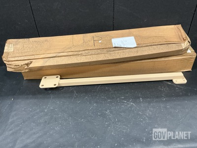 (13) Navistar Defense 3885303C1 Vehicular Components Brackets