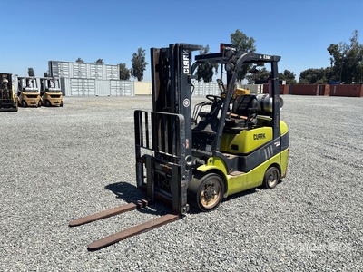 2017 Clark C30CL 5450 lb Cushion Tire Forklift (Inoperable)